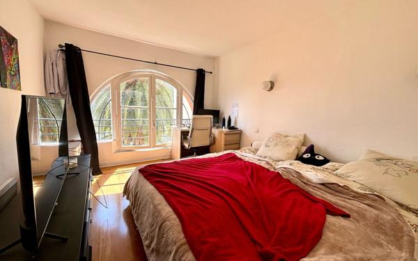 Appartement à vendre    3 pièces • 84 m2 Grasse