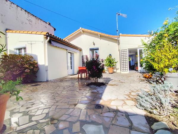Maison avec deux logements à vendre à Royan