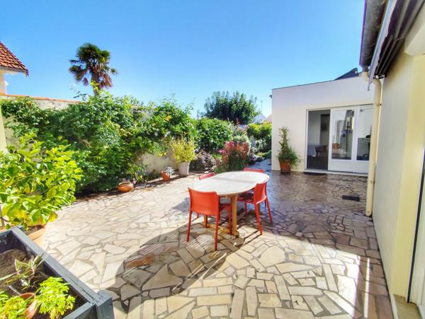 Maison avec deux logements à vendre à Royan