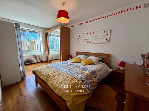 LONGÈRE RÉNOVÉE DE 145 M² AVEC PISCINE ET DÉPENDANCES – TERRAIN DE 1 290 M²RIVES DU LOIR EN ANJOU (49)