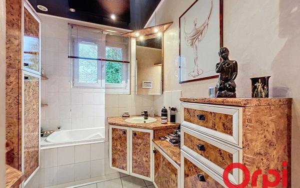 Maison à vendre    6 pièces • 181 m2 Vichy