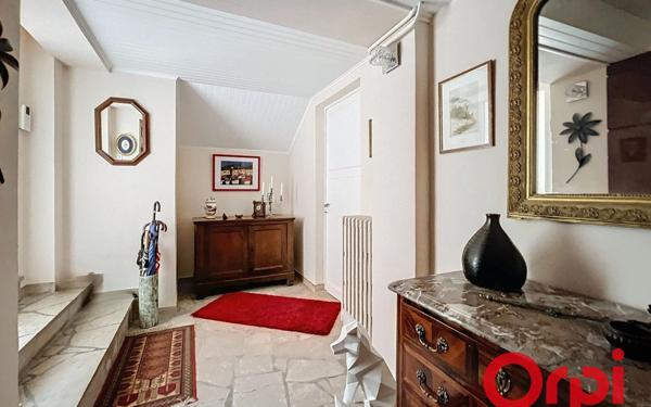 Maison à vendre    6 pièces • 181 m2 Vichy