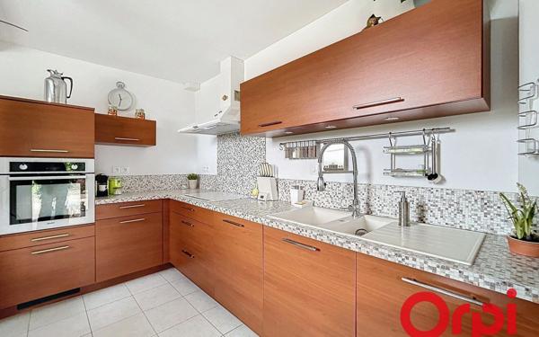 Maison à vendre    6 pièces • 181 m2 Vichy