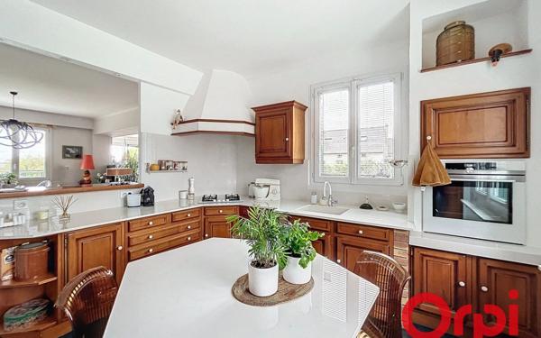 Maison à vendre    6 pièces • 181 m2 Vichy