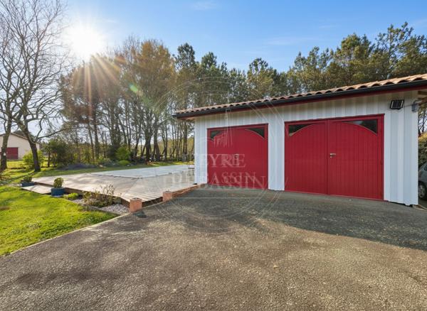 Maison Mios 120 m2 sur plus de 4500 m² de parcelle