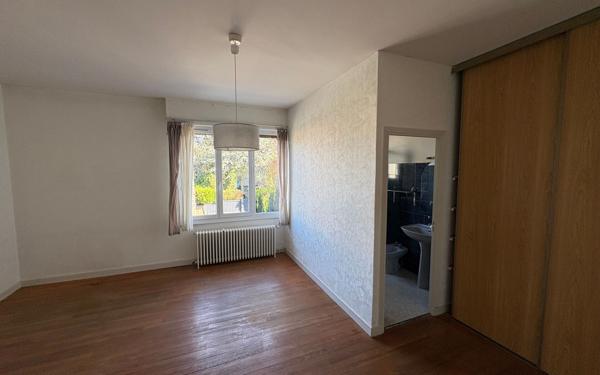 Maison à vendre    6 pièces • 196,03 m2 Toulouse