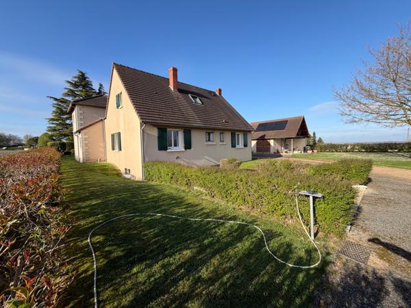 MAISON 5 CHAMBRES - 160m² hab. - PISCINE - DEPENDANCES - TERRAIN + 1,2HA