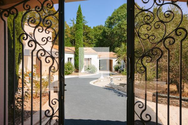 Maison de plain-pied 200 m² avec studio et terrain de 1 984 m² – La Boularde