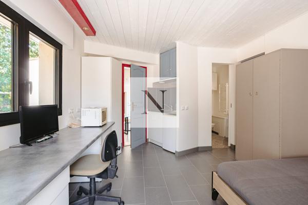 Maison de plain-pied 200 m² avec studio et terrain de 1 984 m² – La Boularde