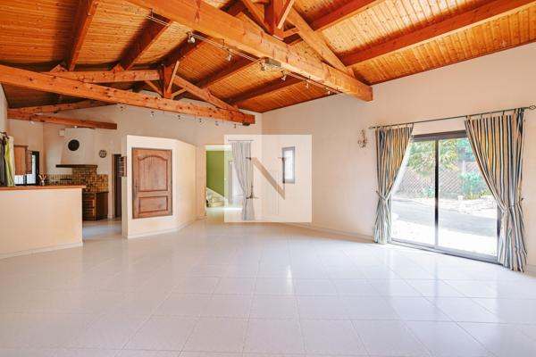 Maison de plain-pied 200 m² avec studio et terrain de 1 984 m² – La Boularde