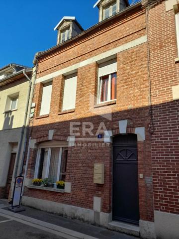 IMMEUBLE DE RAPPORT , SITUÉ EN CENTRE VILLE, 