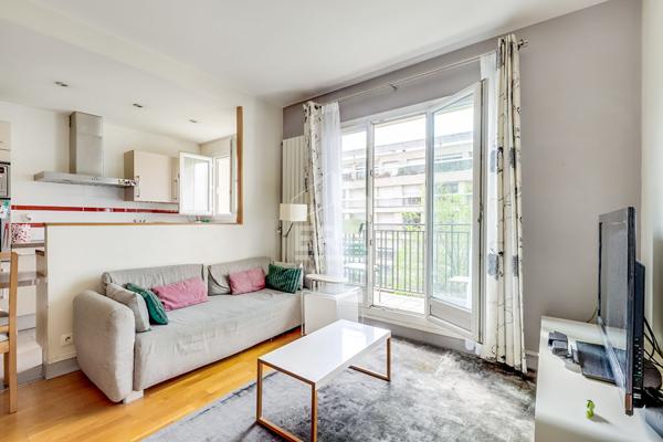 Appartement Paris 3 pièce(s) 62.47 m2