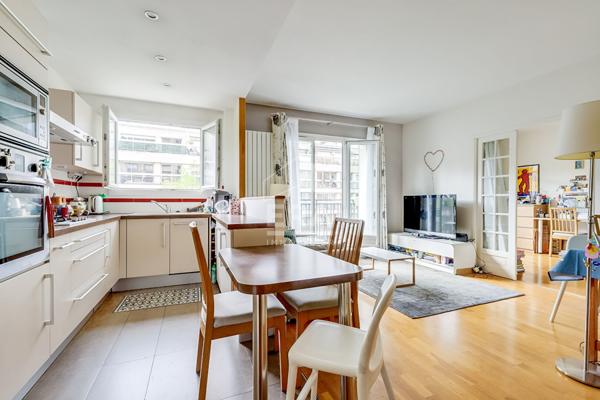 Appartement Paris 3 pièce(s) 62.47 m2