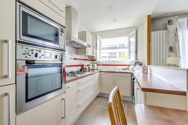 Appartement Paris 3 pièce(s) 62.47 m2