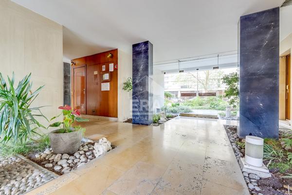 Appartement Paris 3 pièce(s) 62.47 m2
