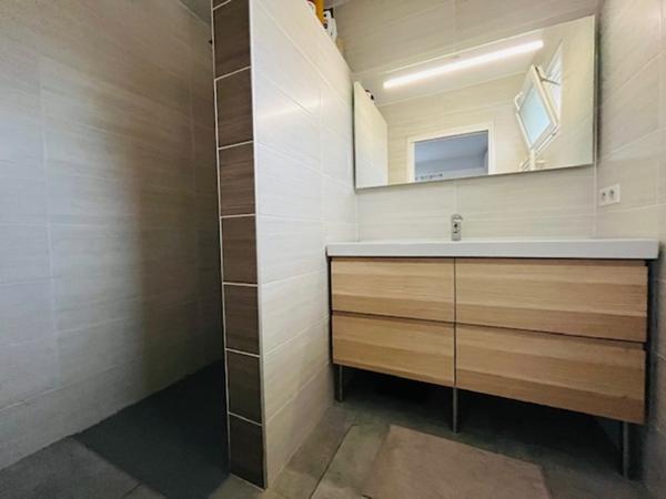 Magnifique maison de 120 m² en R+1 avec piscine au fond d'une impasse calme