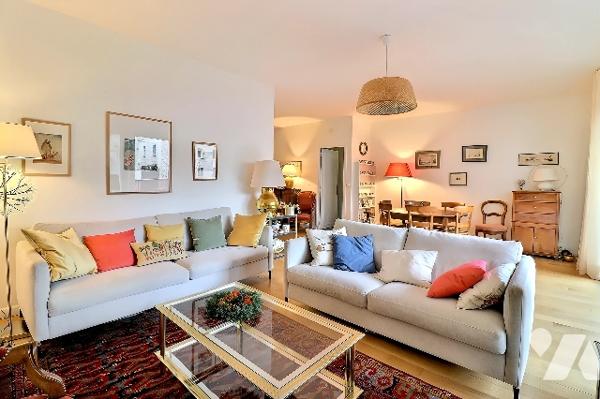 Paris 7e - Rue Masseran - 3 pièces de 89,06 m² avec deux balcons et cave