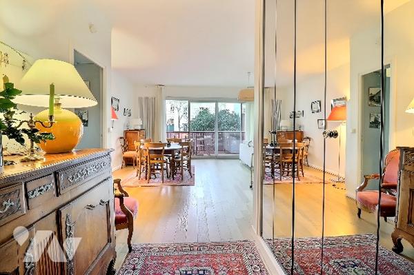 Paris 7e - Rue Masseran - 3 pièces de 89,06 m² avec deux balcons et cave