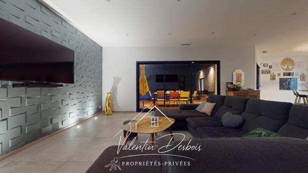 Villa contemporaine 2020 - 170 m² habitables - Piscine chauffée - Double garage