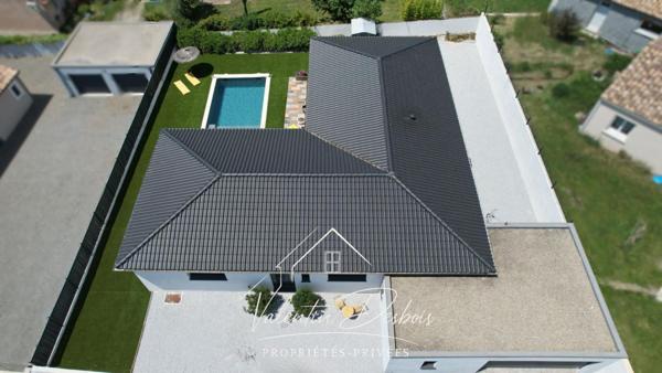 Villa contemporaine 2020 - 170 m² habitables - Piscine chauffée - Double garage