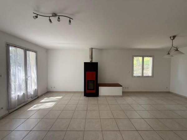 Villa T5 avec vue panomarique, sous-sol isolé et terrain de 4000 m²