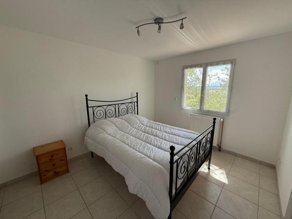 Villa T5 avec vue panomarique, sous-sol isolé et terrain de 4000 m²