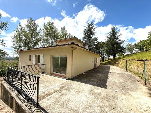 Villa T5 avec vue panomarique, sous-sol isolé et terrain de 4000 m²