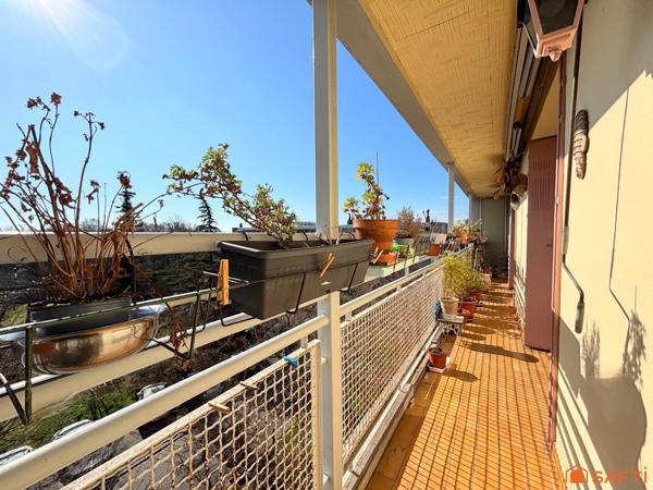 Appartement de 135 m², 2 caves et fort potentiel !