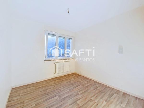 APPARTEMENT DANS PETITE COPROPRIETE A MOYEUVRE-PETITE