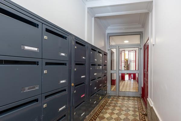 Exclusivité - Montmartre - Cocon en dernier étage.