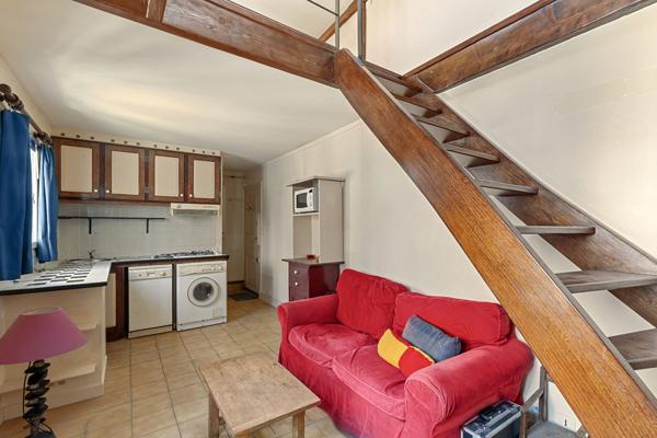 Exclusivité - Montmartre - Cocon en dernier étage.