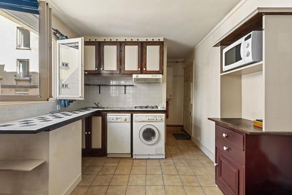 Exclusivité - Montmartre - Cocon en dernier étage.