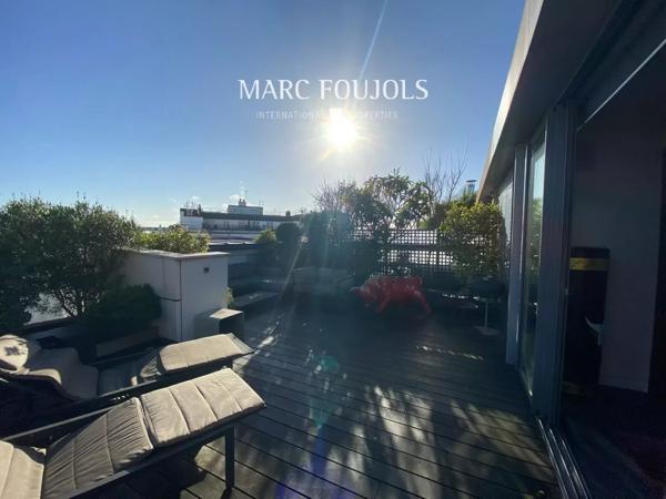 Paris 16 Trocadéro : dernier étage terrasse