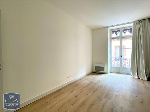 Appartement à louer 2 pièces 61.4m² Montauban (82000)