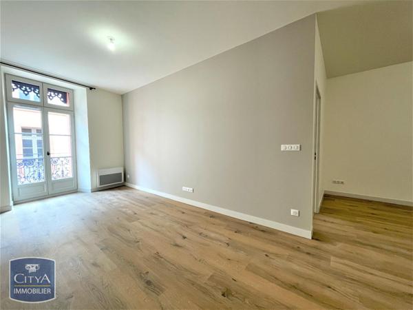 Appartement à louer 2 pièces 61.4m² Montauban (82000)