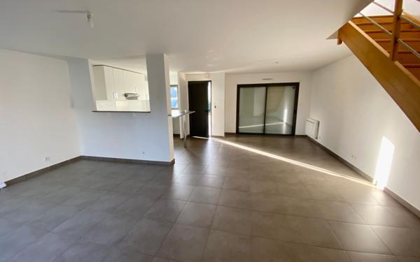 Maison à vendre    4 pièces •  Séné