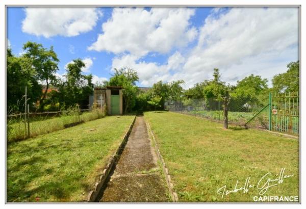 Dpt Cher (18), à vendre LE CHATELET maison P3 de 98 m² - Terrain de 207 m²
