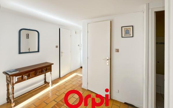 Appartement à vendre    3 pièces •  Bandol