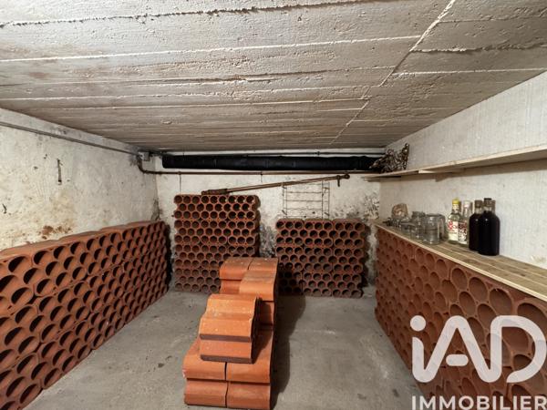 Maison à vendre 6 pièces 150 m² Saint-Bonnet-sur-Gironde