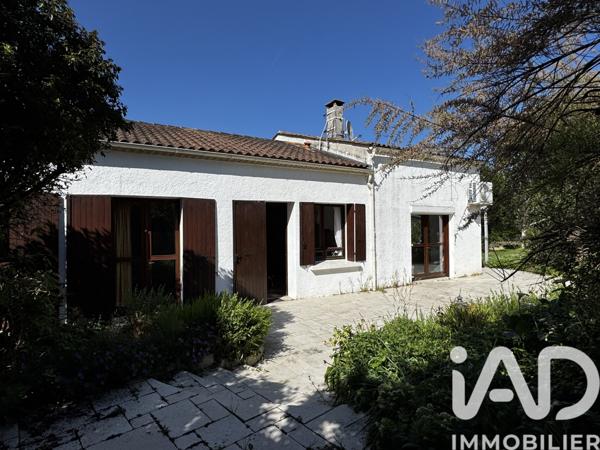 Maison à vendre 6 pièces 150 m² Saint-Bonnet-sur-Gironde