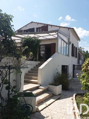 Maison à vendre 6 pièces 150 m² Saint-Bonnet-sur-Gironde