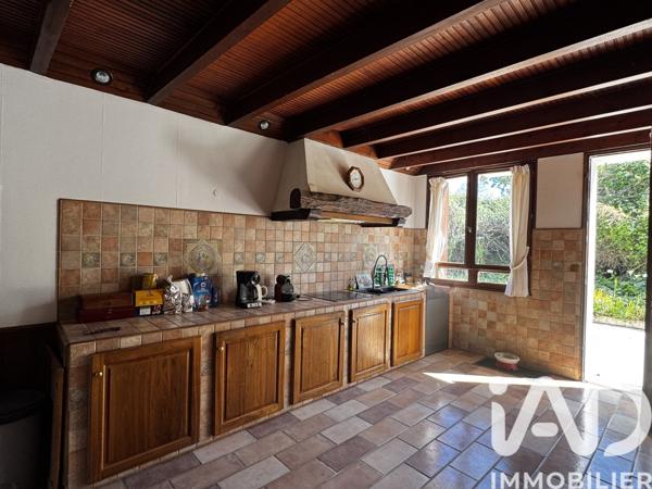 Maison à vendre 6 pièces 150 m² Saint-Bonnet-sur-Gironde