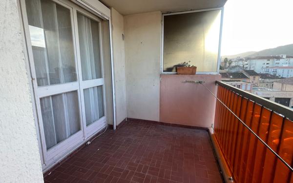 Appartement à vendre    4 pièces • 78,94 m2 Aubagne