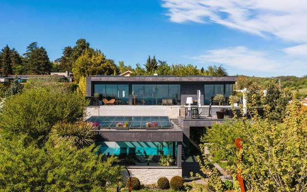 Villa contemporaine 4 chambres avec vue exceptionnelle au calme et sans vis à vis à Saint-Didier-au-Mont-d’Or