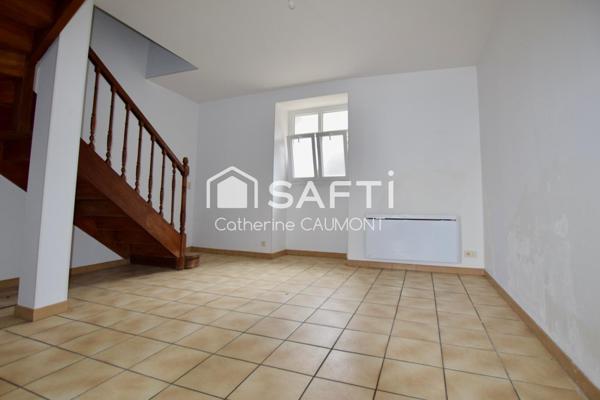 Au centre de Lacrouzette maison/garage/cour