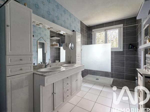 Maison à vendre 5 pièces 143 m² Puymoyen