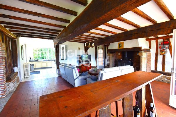 Maison de maître à vendre à Barentin - 5 chambres, piscine et grand terrain