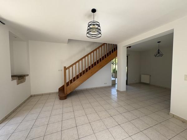 Maison à louer 950 € CC Ste-Christie 4 p 106 m² DPE D