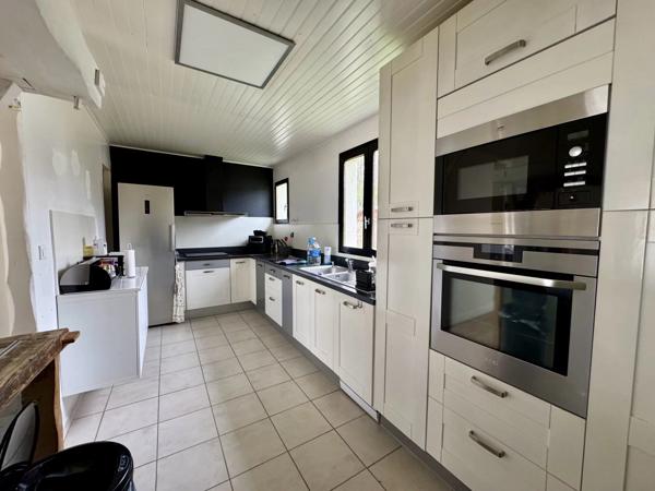 Vente                                                      Maison
                        
                     6 pièces                      153 m2                     à Mortefontaine-en-Thelle