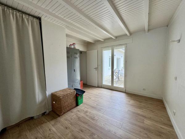 Vente                                                      Maison
                        
                     6 pièces                      153 m2                     à Mortefontaine-en-Thelle